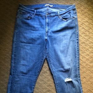 Levi’s mid rise skinny crop jeans